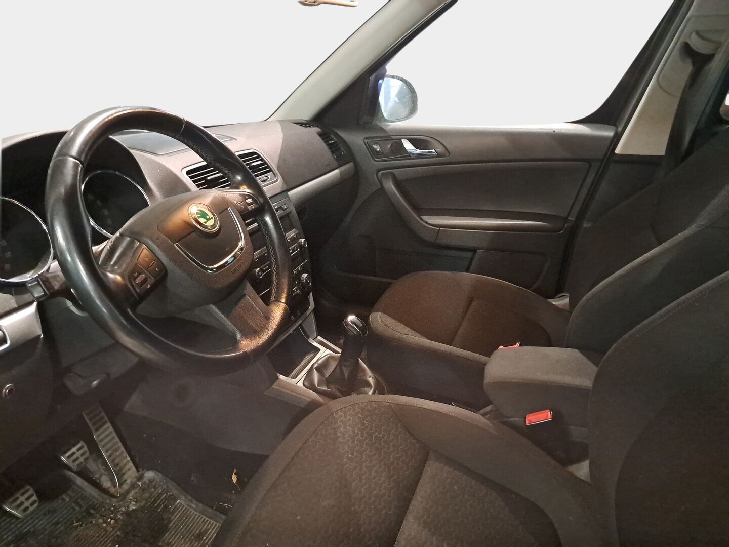 Skoda Yeti 2011 2,0 TDI 140 4x4 Experience *Webasto / Koukku / Lohko / Kahdet renkaat* - Särmä huoltohistoria / Hyvin pidetty Suomi-auto! 