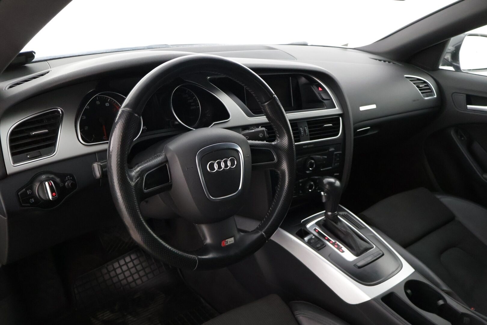 Audi A5 2011 Sportback 2,0 TFSI 155 kW quattro 30v S tronic-autom. S-Line - *** Suomi-auto / Sporttipenkit / Vakkari / lohkolämmitin ***