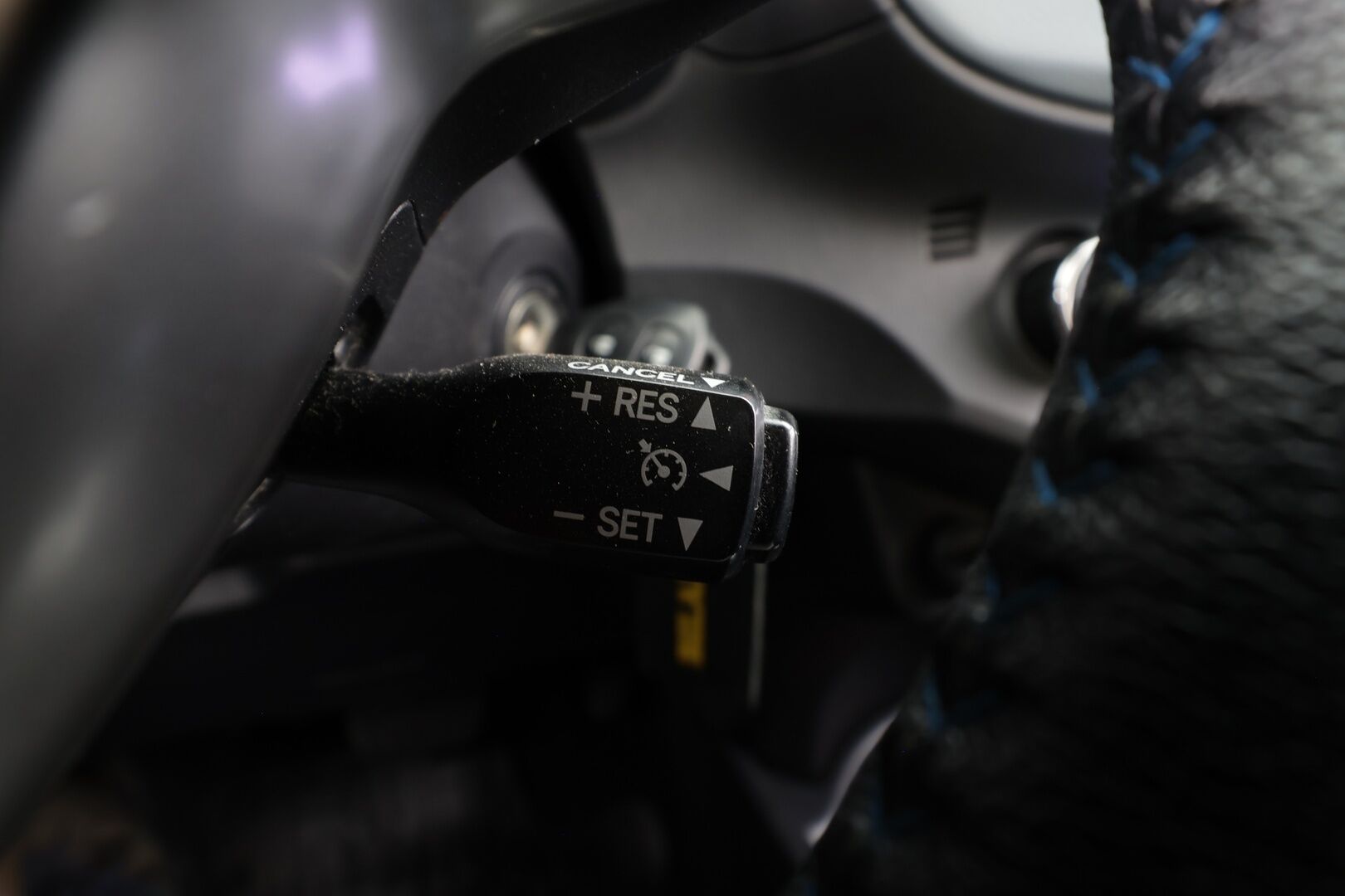 Toyota Yaris 2013 Hybrid Linea Sol 5ov * Suomi-auto / Vakkari / Navi / P.Kamera / Lohko / Bluetooth / Autom.ilmastointi * - Kahdet renkaat aluvanteilla - HULLUT AVAJAISHULINAT KORKOTARJOUS 3,29 %