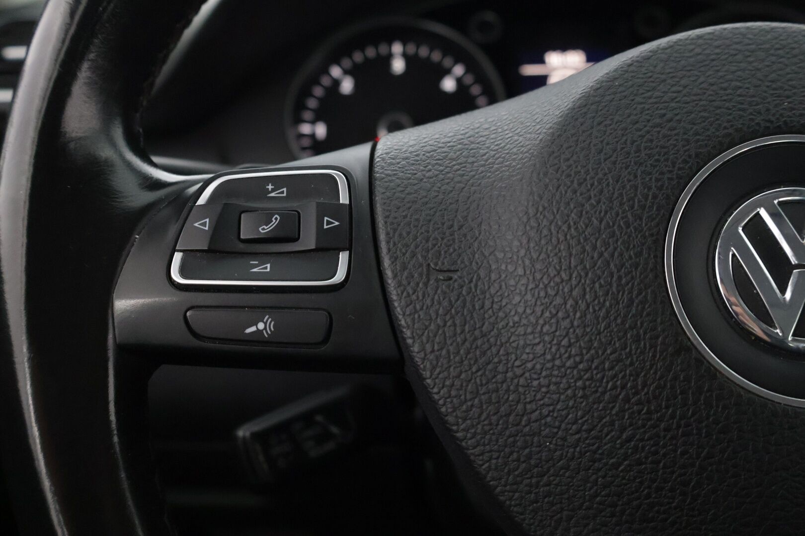 Volkswagen Passat 2012 Variant Comfortline 1,6 TDI 77 kW (105 hv) BlueMotion Technology DSG-automaatti - YritysOutlet - Myydään vain yrityksille - *Suomi-auto / Bi-Xenon ajovalot / Webasto / Tutkat edessä ja takana / Sähkötoiminen takaluukku / Vetokoukku*