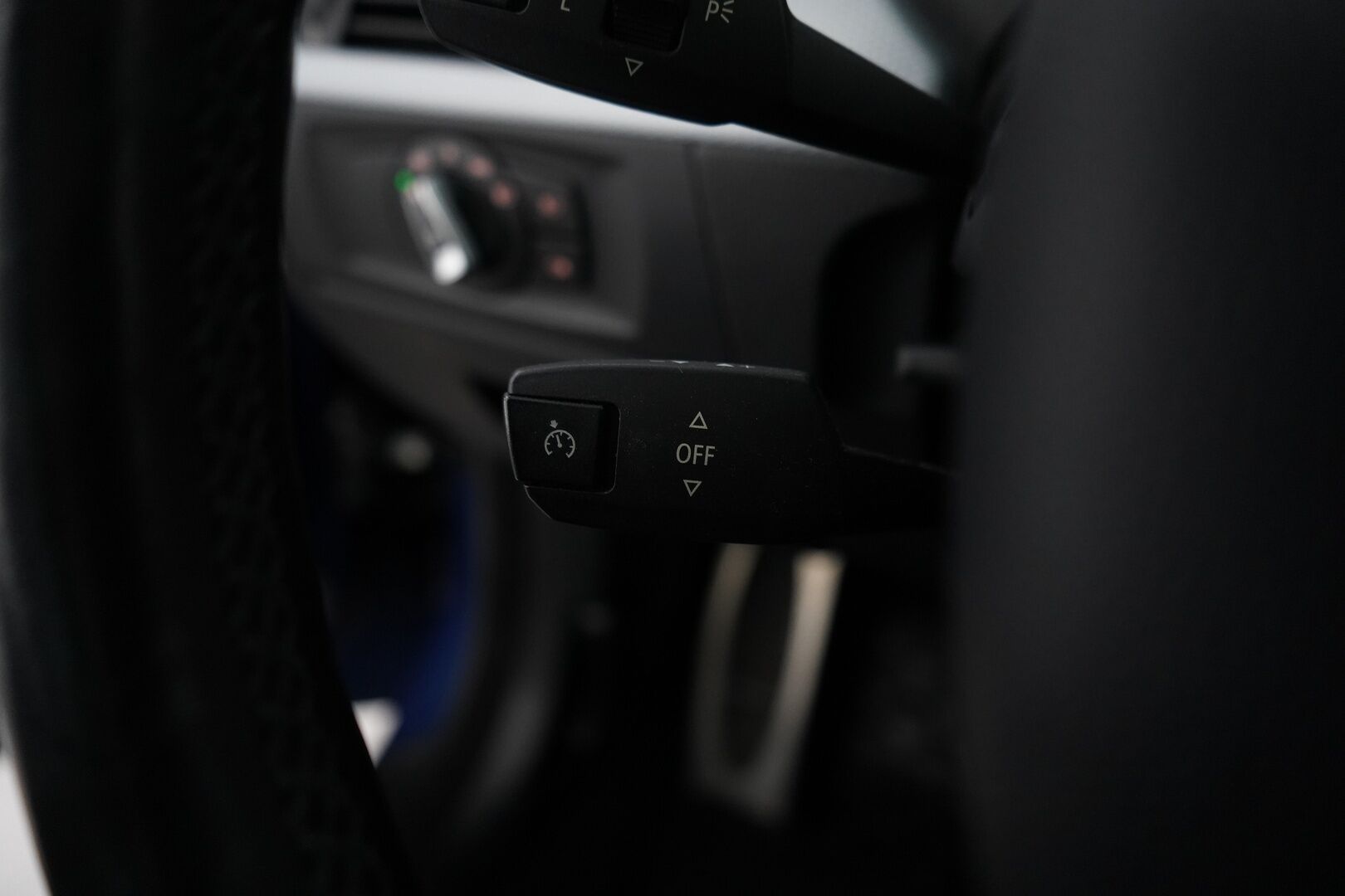 BMW 325 2009 D A E91 Touring M-Sport *MYYDÄÄN HUUTOKAUPAT.COM* - Sporttipenkit / Panorama / Tutkat 
