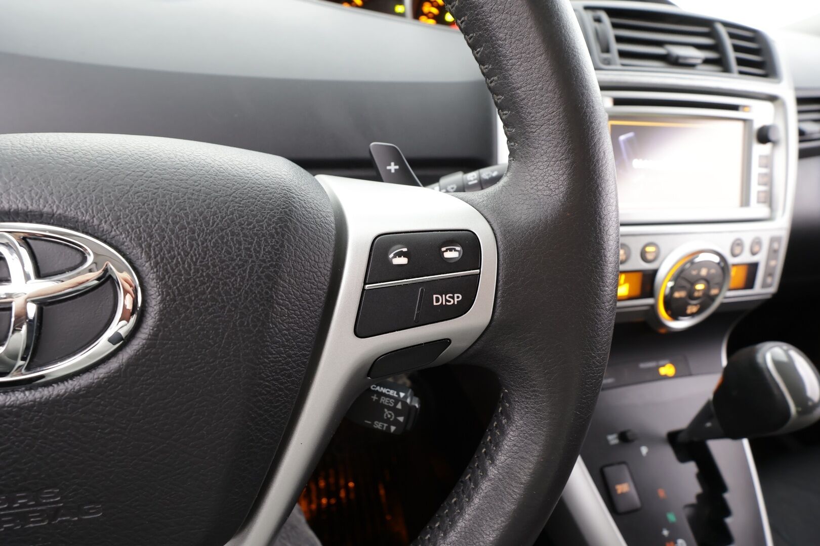 Toyota Verso 2012 1,8 Valvematic Family Multidrive S 7-P * Vakkari / Navi / P.Kamera / Bluetooth / Koukku / Sisätilanlämmitin * - Suomi-auto / Kahdet renkaat - HULLUT JOULUT KORKOTARJOUS 2,49% 