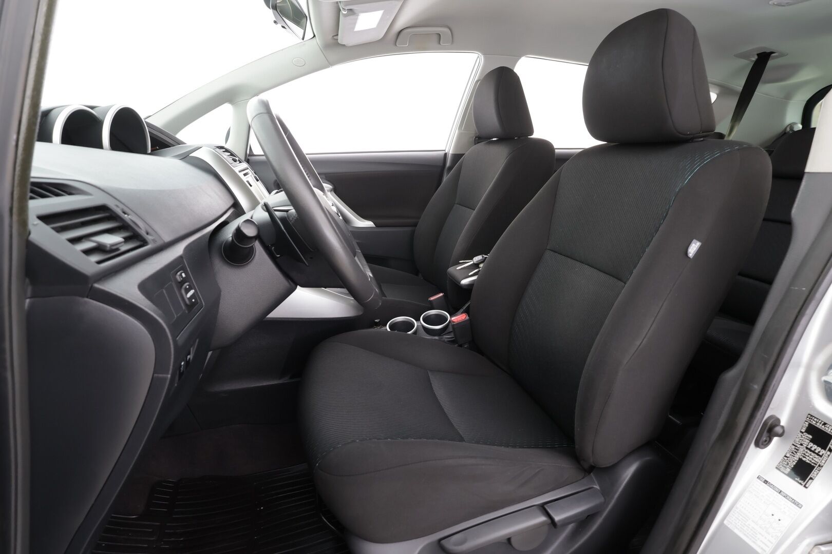 Toyota Verso 2012 1,8 Valvematic Family Multidrive S 7-P * Vakkari / Navi / P.Kamera / Bluetooth / Koukku / Sisätilanlämmitin * - Suomi-auto / Kahdet renkaat - HULLUT JOULUT KORKOTARJOUS 2,49% 