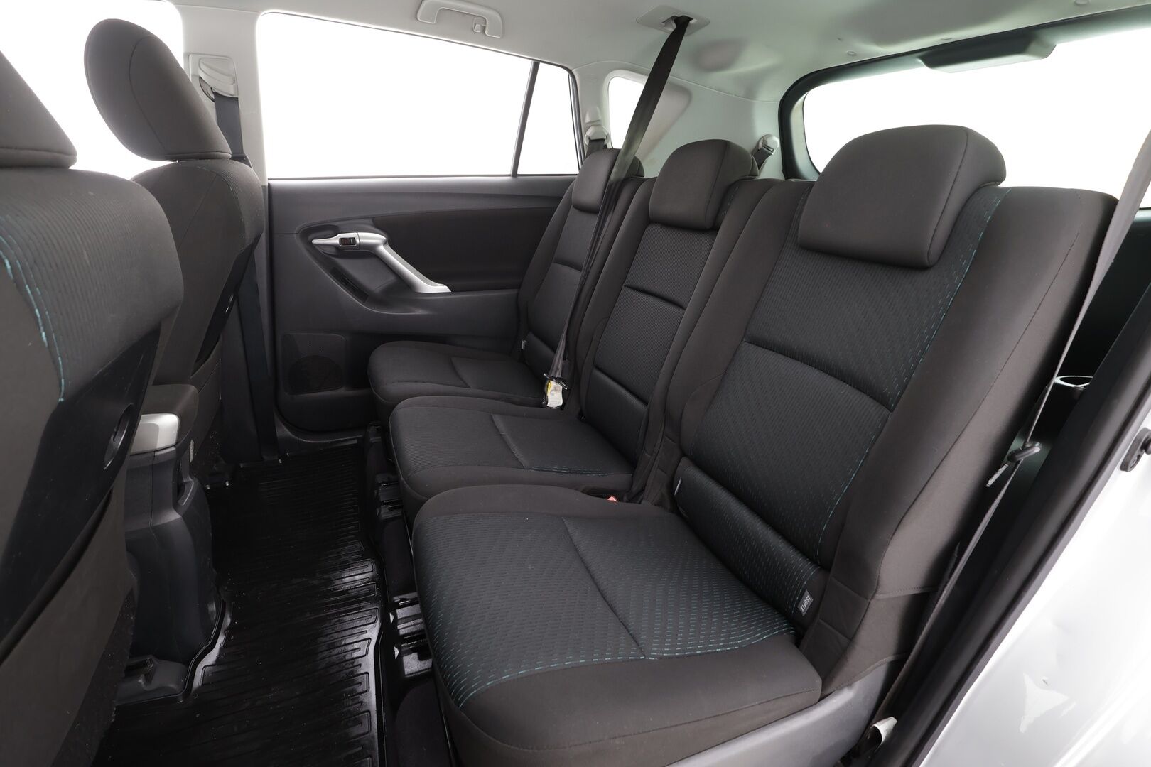 Toyota Verso 2012 1,8 Valvematic Family Multidrive S 7-P * Vakkari / Navi / P.Kamera / Bluetooth / Koukku / Sisätilanlämmitin * - Suomi-auto / Kahdet renkaat - HULLUT JOULUT KORKOTARJOUS 2,49% 