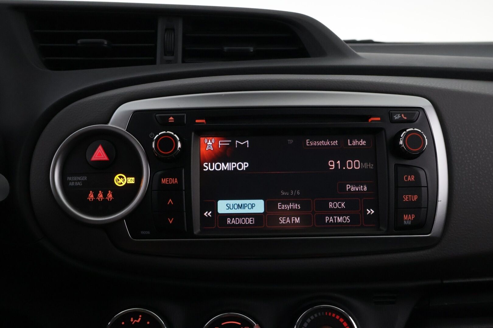 Toyota Yaris 2012 1,33 Dual VVT-i Linea Sol 5ov Multidrive S *Suomiauto / Peruutuskamera / Lohko&Sisä / Vakkari / Navi* - Metalliväri / Juuri saapunut Tampereelle!