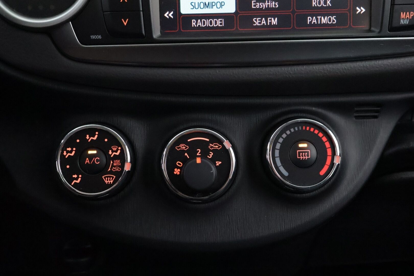 Toyota Yaris 2012 1,33 Dual VVT-i Linea Sol 5ov Multidrive S *Suomiauto / Peruutuskamera / Lohko&Sisä / Vakkari / Navi* - Metalliväri / Juuri saapunut Tampereelle!