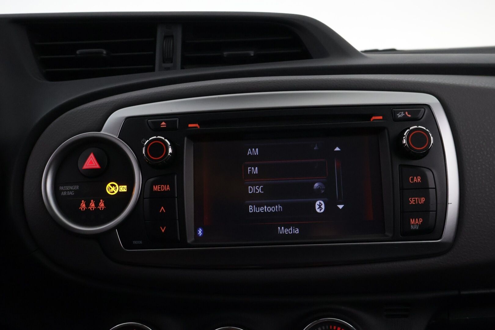 Toyota Yaris 2012 1,33 Dual VVT-i Linea Sol 5ov Multidrive S *Suomiauto / Peruutuskamera / Lohko&Sisä / Vakkari / Navi* - Metalliväri / Juuri saapunut Tampereelle!