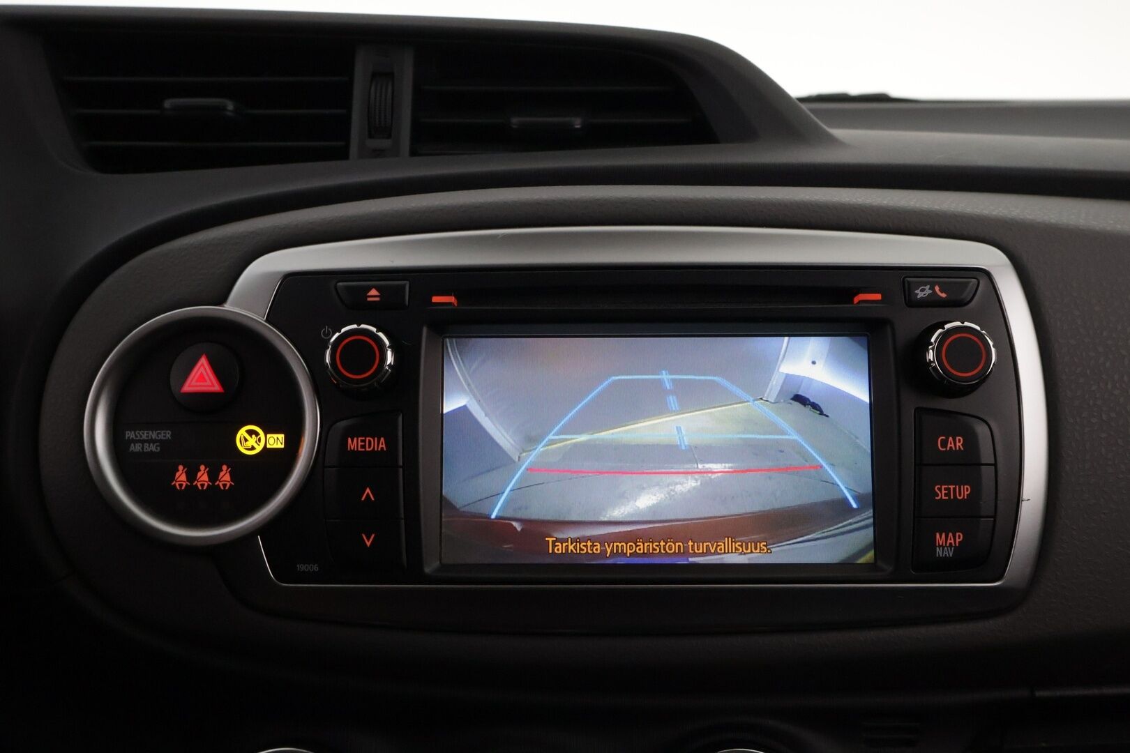 Toyota Yaris 2012 1,33 Dual VVT-i Linea Sol 5ov Multidrive S *Suomiauto / Peruutuskamera / Lohko&Sisä / Vakkari / Navi* - Metalliväri / Juuri saapunut Tampereelle!