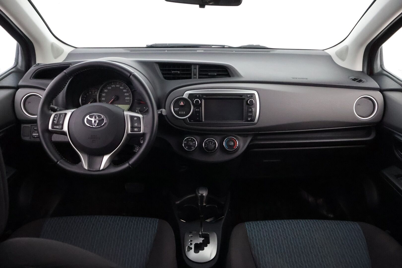 Toyota Yaris 2012 1,33 Dual VVT-i Linea Sol 5ov Multidrive S *Suomiauto / Peruutuskamera / Lohko&Sisä / Vakkari / Navi* - Metalliväri / Juuri saapunut Tampereelle!