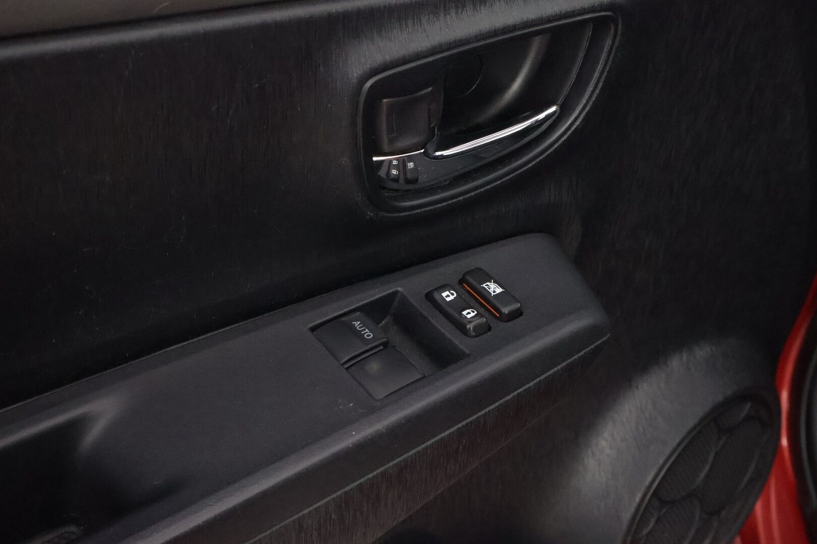 Toyota Yaris 2012 1,33 Dual VVT-i Linea Sol 5ov Multidrive S *Suomiauto / Peruutuskamera / Lohko&Sisä / Vakkari / Navi* - Metalliväri / Juuri saapunut Tampereelle!