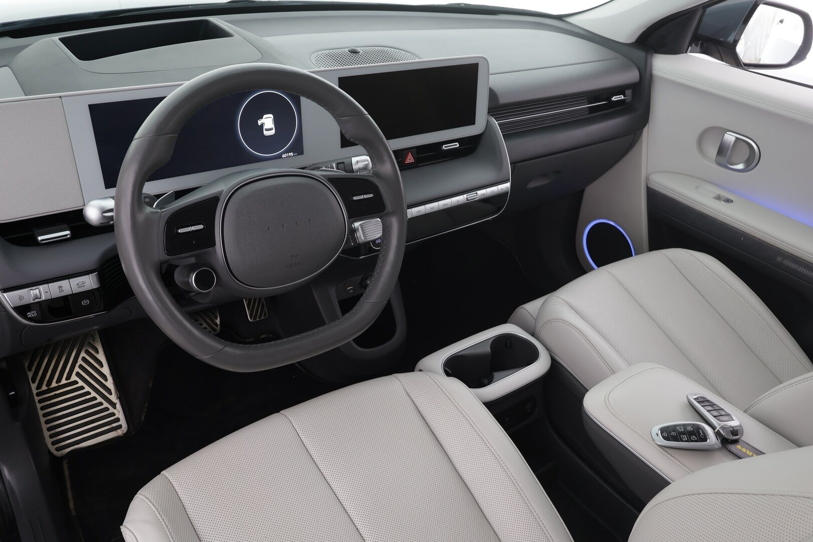 Hyundai IONIQ 5 2022 73 kWh 217 hv Premium * ACC / 360° / HUD / Bose / Relax-istuimet / ILP / Ilmastoidut nahat / KeylessGo / LED / Navi * - 1.Om Suomi-auto / Akku kuntotarkastettu SoH 97.7% / Kahdet renkaat aluvanteilla / Merkkihuollettu / Huippuvarusteet