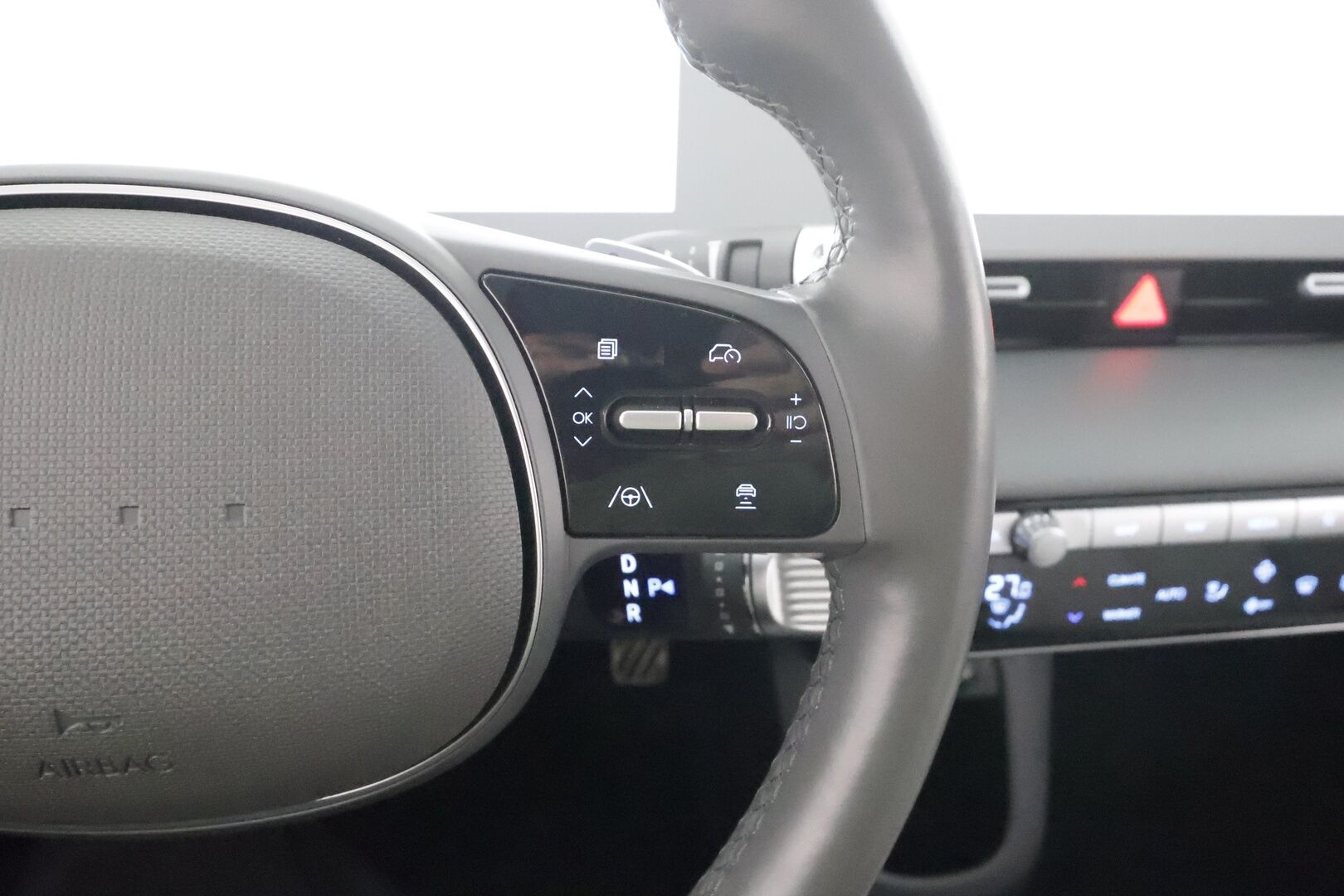 Hyundai IONIQ 5 2022 73 kWh 217 hv Premium * ACC / 360° / HUD / Bose / Relax-istuimet / ILP / Ilmastoidut nahat / KeylessGo / LED / Navi * - 1.Om Suomi-auto / Kahdet renkaat aluvanteilla / Merkkihuollettu / Huippuvarusteet