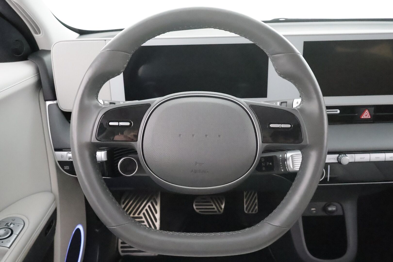 Hyundai IONIQ 5 2022 73 kWh 217 hv Premium * ACC / 360° / HUD / Bose / Relax-istuimet / ILP / Ilmastoidut nahat / KeylessGo / LED / Navi * - 1.Om Suomi-auto / Akku kuntotarkastettu SoH 97.7% / Kahdet renkaat aluvanteilla / Merkkihuollettu / Huippuvarusteet