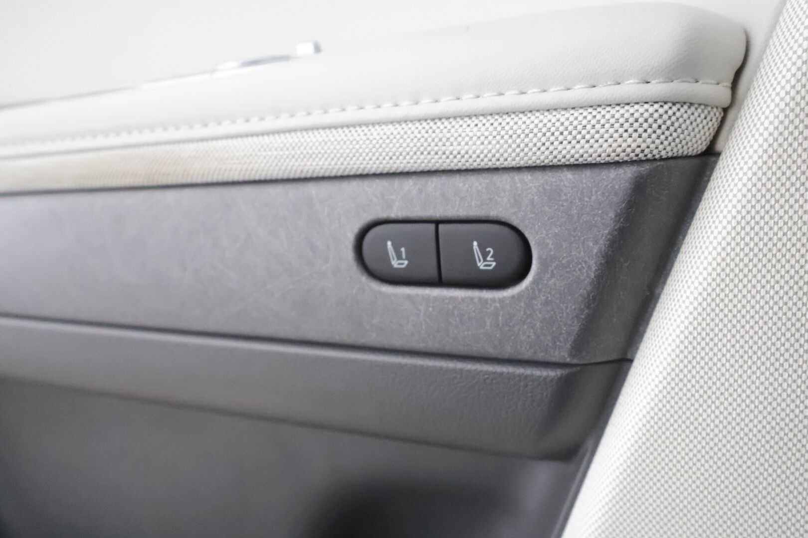 Hyundai IONIQ 5 2022 73 kWh 217 hv Premium * ACC / 360° / HUD / Bose / Relax-istuimet / ILP / Ilmastoidut nahat / KeylessGo / LED / Navi * - 1.Om Suomi-auto / Akku kuntotarkastettu SoH 97.7% / Kahdet renkaat aluvanteilla / Merkkihuollettu / Huippuvarusteet