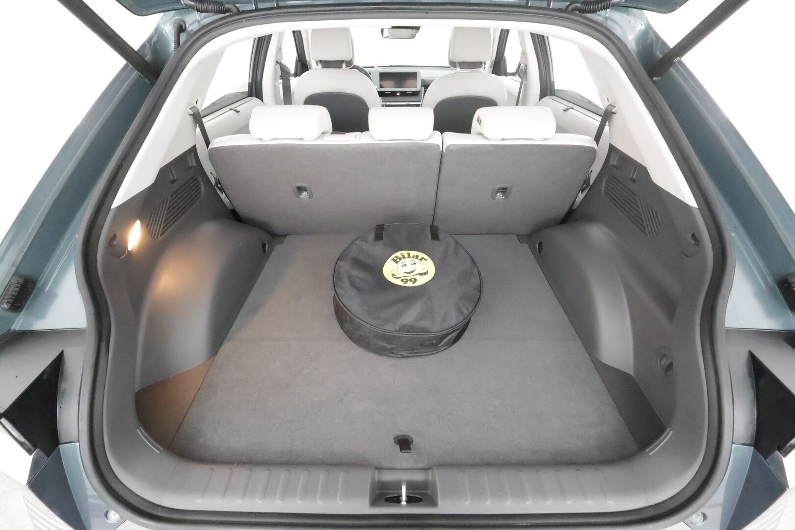 Hyundai IONIQ 5 2022 73 kWh 217 hv Premium * ACC / 360° / HUD / Bose / Relax-istuimet / ILP / Ilmastoidut nahat / KeylessGo / LED / Navi * - 1.Om Suomi-auto / Kahdet renkaat aluvanteilla / Merkkihuollettu / Huippuvarusteet