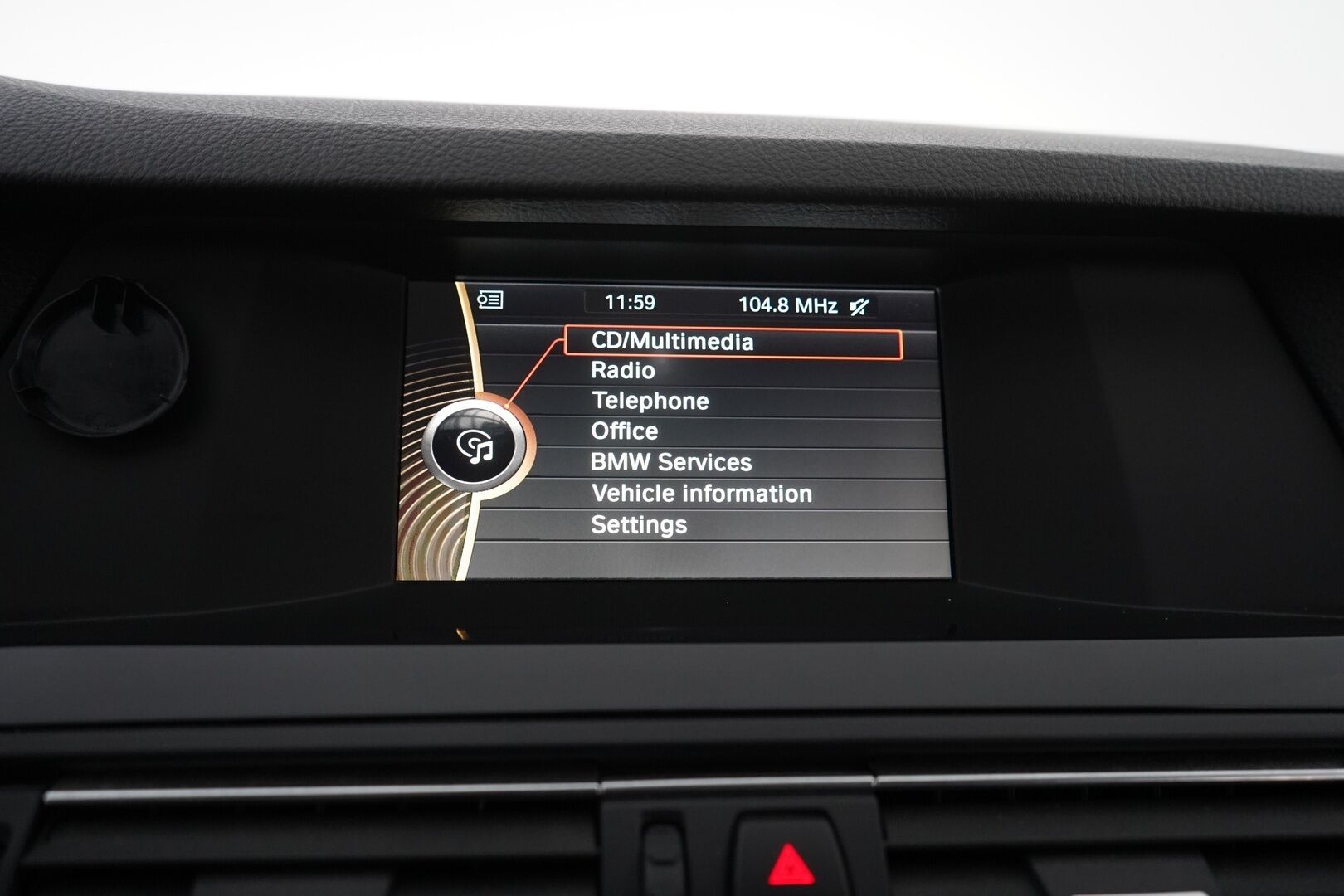 BMW 520 2013 TwinPower Turbo A F11 Touring Business Automatic *Webasto / Irr.Koukku / Sähkökontti / Tutkat / Osasähköpenkit* - Kahdet OEM Vanteet / Juuri huollettu / Katsastus 09/2026 - HULLUT BLACKWEEK JATKOT - KORKOTARJOUS 2,49%