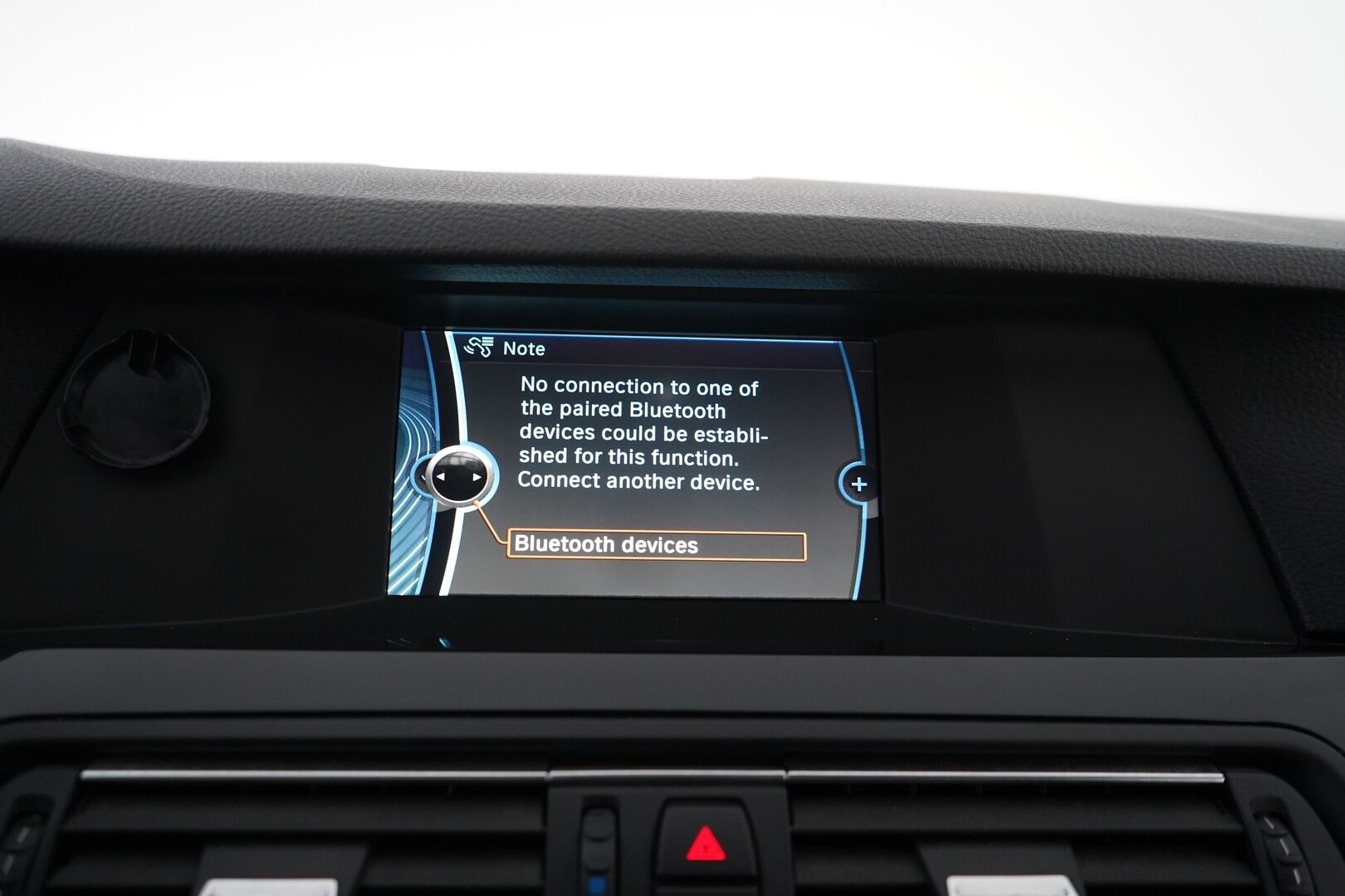 BMW 520 2013 TwinPower Turbo A F11 Touring Business Automatic *Webasto / Irr.Koukku / Sähkökontti / Tutkat / Osasähköpenkit* - Kahdet OEM Vanteet / Juuri huollettu / Katsastus 09/2026 - HULLUT BLACKWEEK JATKOT - KORKOTARJOUS 2,49%