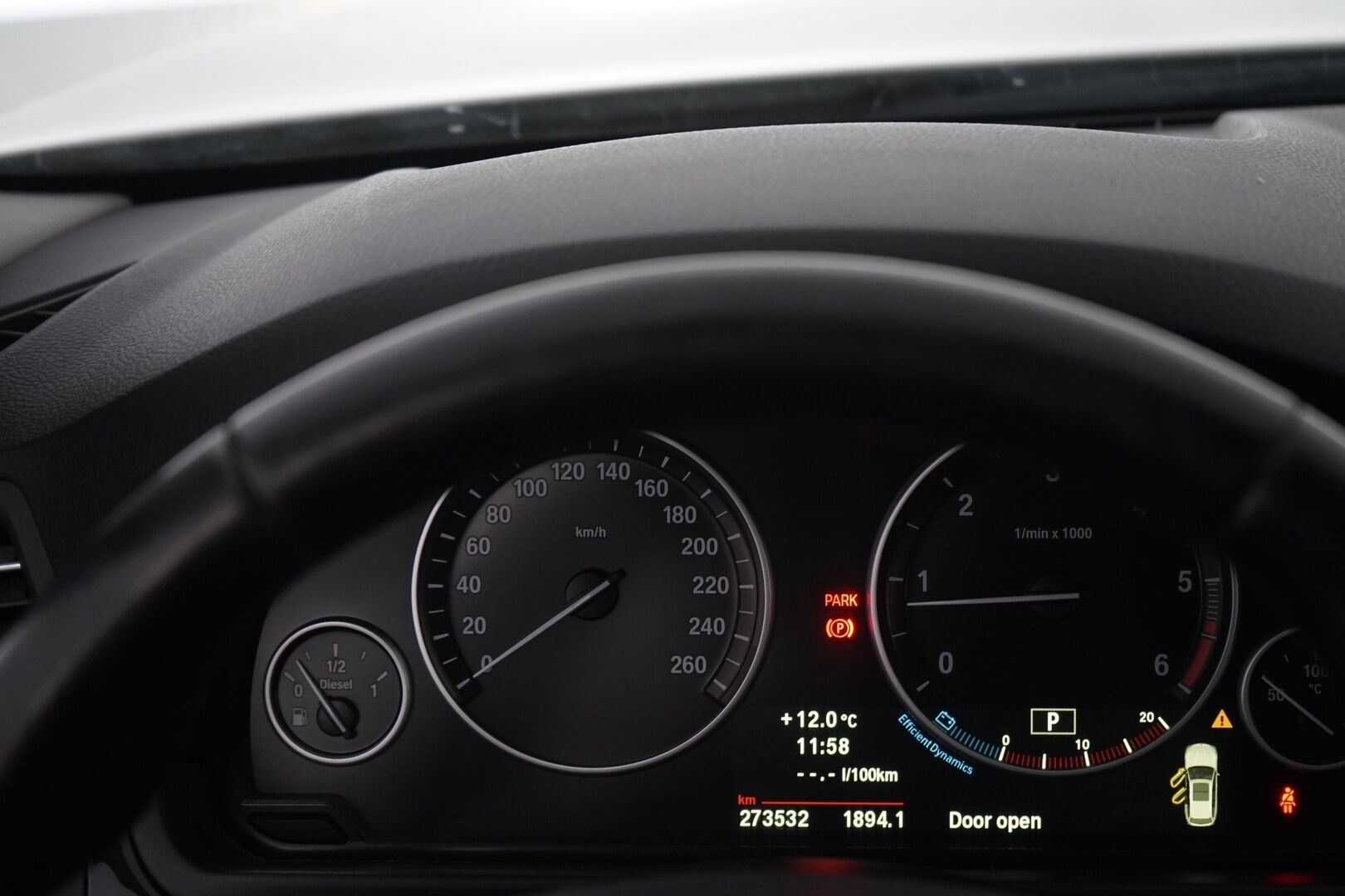 BMW 520 2013 TwinPower Turbo A F11 Touring Business Automatic *Webasto / Irr.Koukku / Sähkökontti / Tutkat / Osasähköpenkit* - Kahdet OEM Vanteet / Juuri huollettu / Katsastus 09/2026 - HULLUT BLACKWEEK JATKOT - KORKOTARJOUS 2,49%