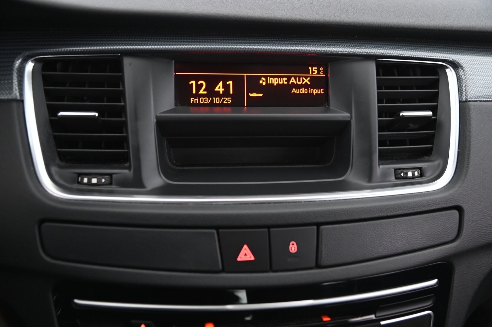 Peugeot 508 2011 Active HDi 140 FAP  *YritysOutlet - Myydään vain yrityksille* *Pa-Lämmitin / Vakkari / Koukku* - *YritysOutlet - Myydään vain yrityksille* 2x renkaat / Suomiauto