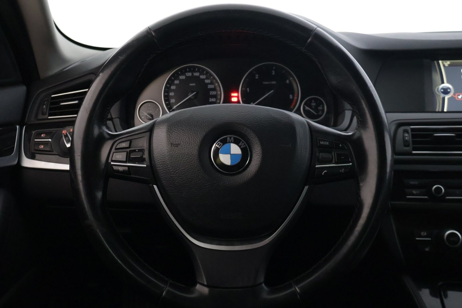 BMW 520 2011 F11 Touring 520d A Business - | Myydään vain huutokaupat.com | Suomi-auto | Vetokoukku | Vakionopeudensäädin | - KORKO VAIN 3,99 %