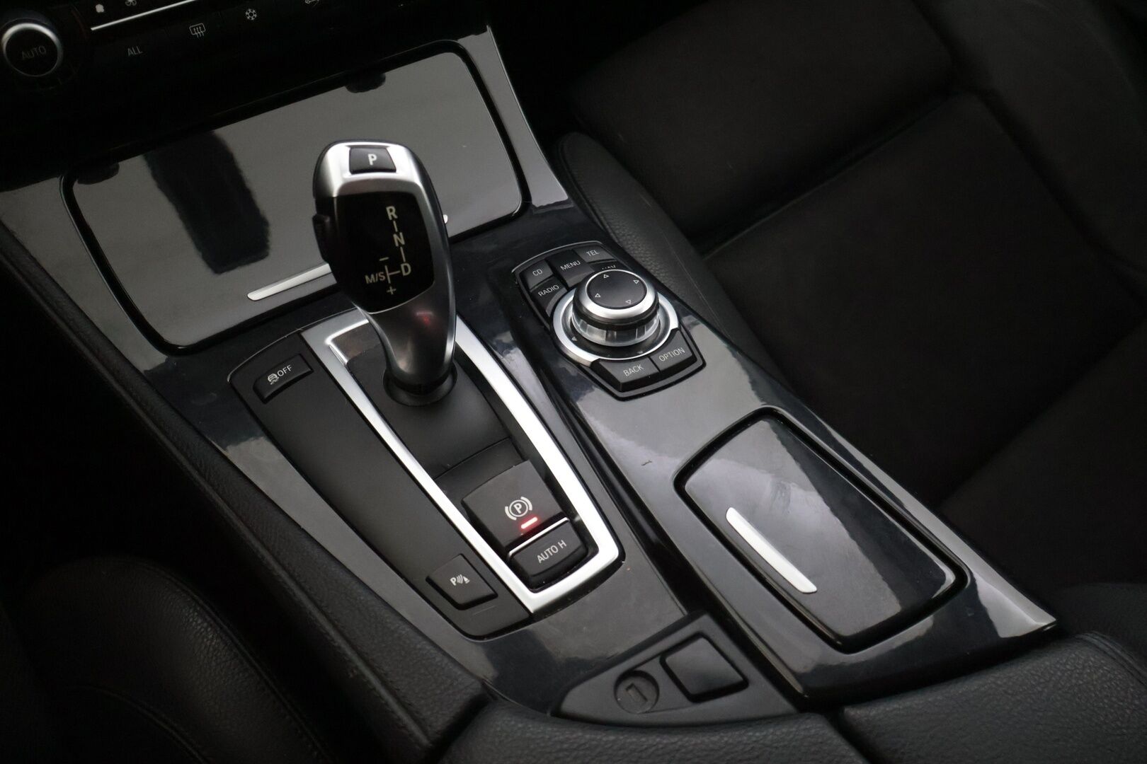BMW 520 2011 F11 Touring 520d A Business - | Myydään vain huutokaupat.com | Suomi-auto | Vetokoukku | Vakionopeudensäädin | - KORKO VAIN 3,99 %