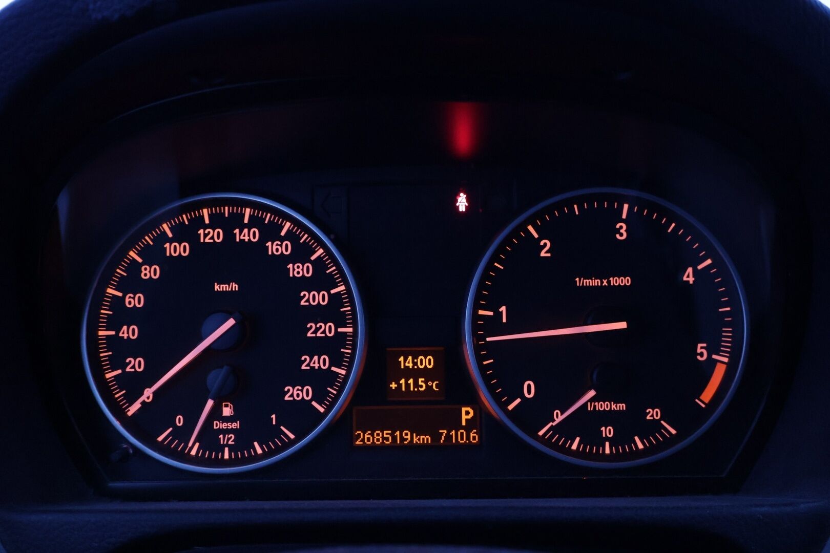 BMW 318 2011 E90 Sedan Limited Business *Myydään Huutokaupat.com