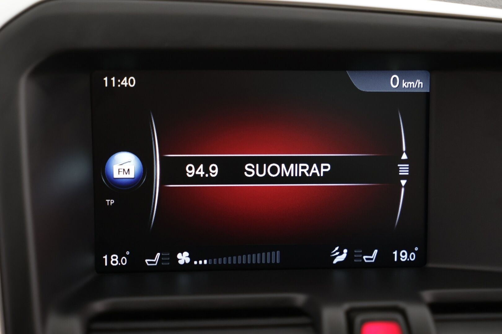 Volvo XC60 2017 D5 AWD Business Classic Summum aut  *Vaalea nahkasisusta / Kessy / Webasto / High Performance audio - Huippuvarusteet / Kattava huoltohistoria / Hyvin pidetty / Ilman Adblueta