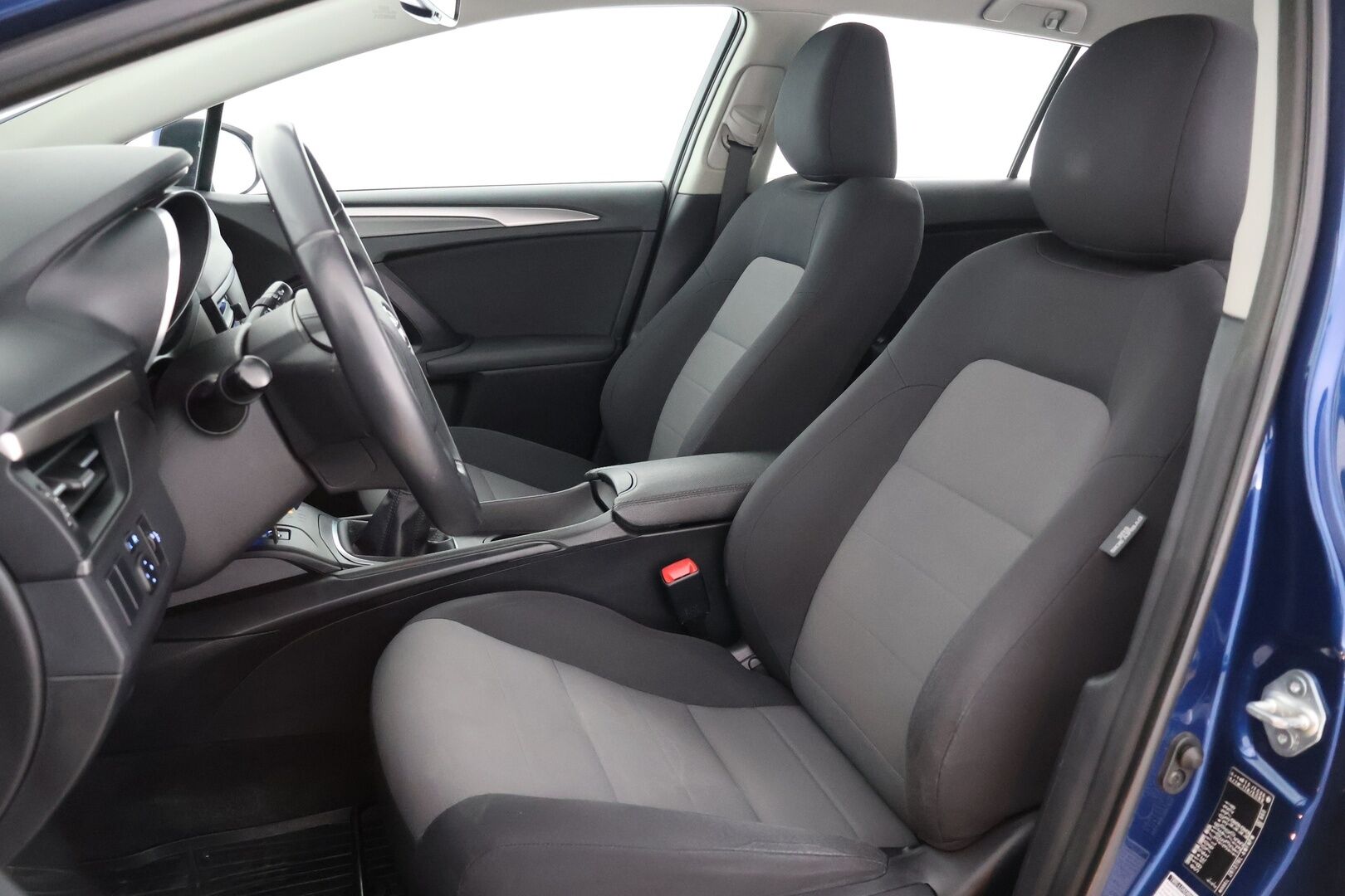 Toyota Avensis 2016 1,6 Valvematic Life Touring Sports -  | Suomi auto | Vakkari  | Bluetooth | Lohko+sisä | 2-Renkaat |