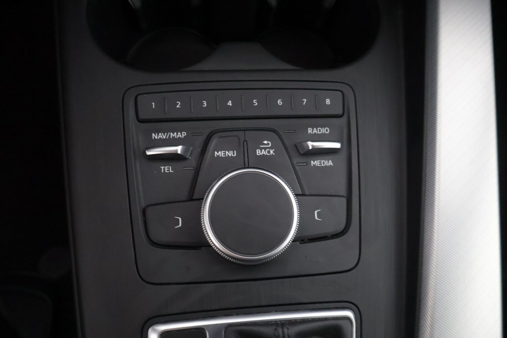 Audi A4 2017 Sedan S line Pro Business Sport 2,0 TFSI 140 kW S tronic - | S-line | Webasto | P-tutkat | Koukku | Suomi-auto |