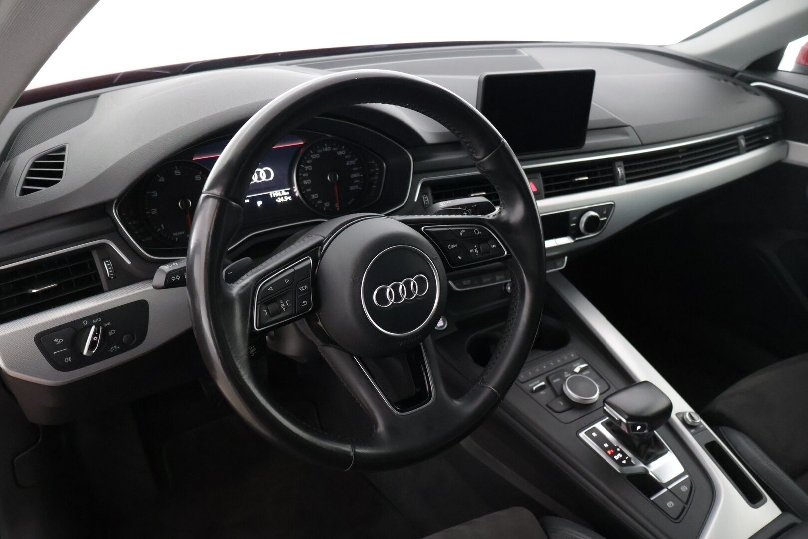 Audi A4 2017 Sedan S line Pro Business Sport 2,0 TFSI 140 kW S tronic - | S-line | Webasto | P-tutkat | Koukku | Suomi-auto |