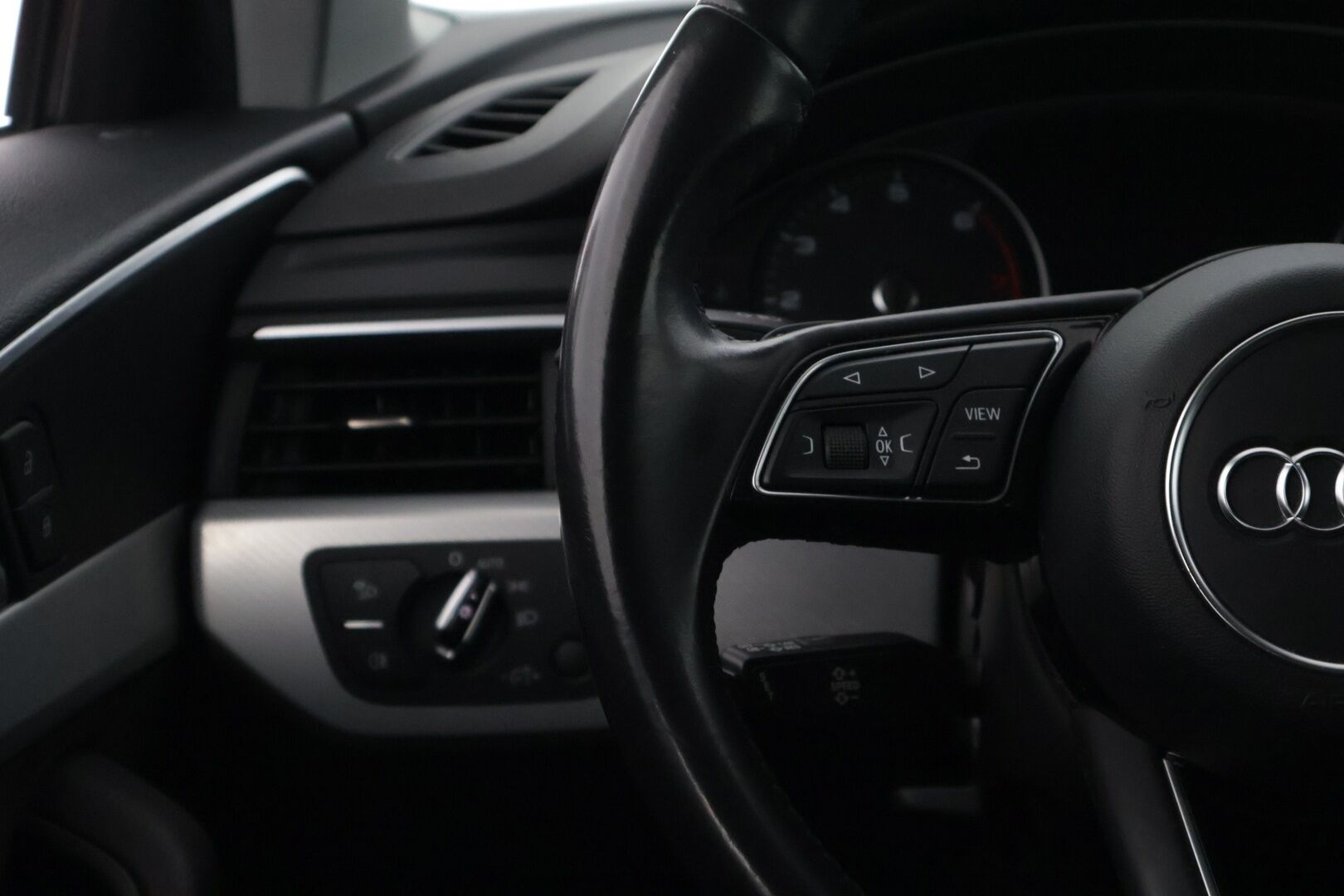 Audi A4 2017 Sedan S line Pro Business Sport 2,0 TFSI 140 kW S tronic - | S-line | Webasto | P-tutkat | Koukku | Suomi-auto |