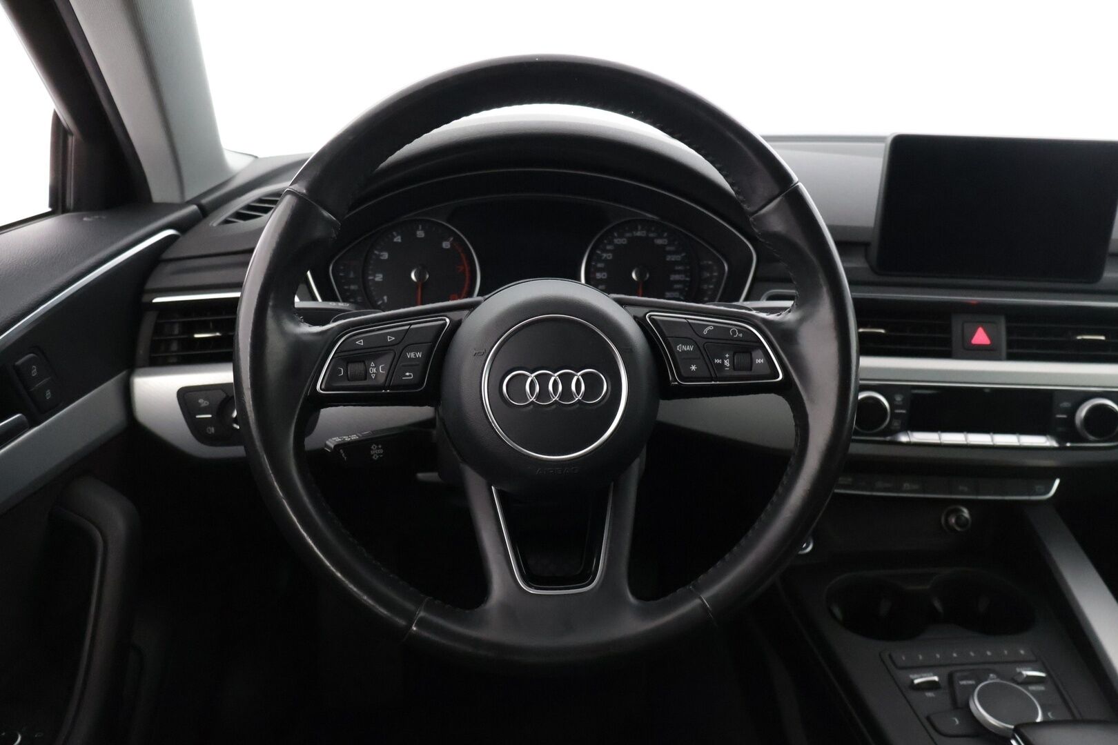Audi A4 2017 Sedan S line Pro Business Sport 2,0 TFSI 140 kW S tronic - | S-line | Webasto | P-tutkat | Koukku | Suomi-auto |
