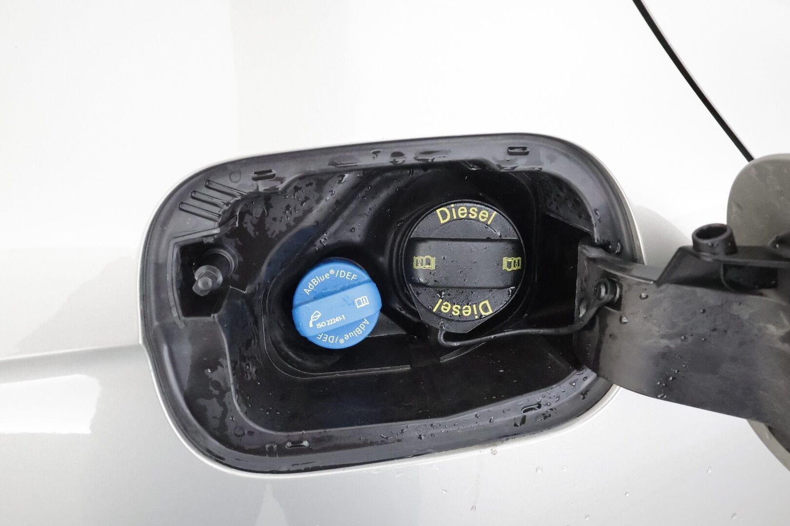 Skoda Superb 2017 2,0 TDI 190 4x4 L&K DSG * Canton / Webasto / Koukku / ACC / Xenon / Kattoluukku / Ilmastoitu Muistipenkki * - Suomi-auto / Kahdet renkaat aluvanteilla