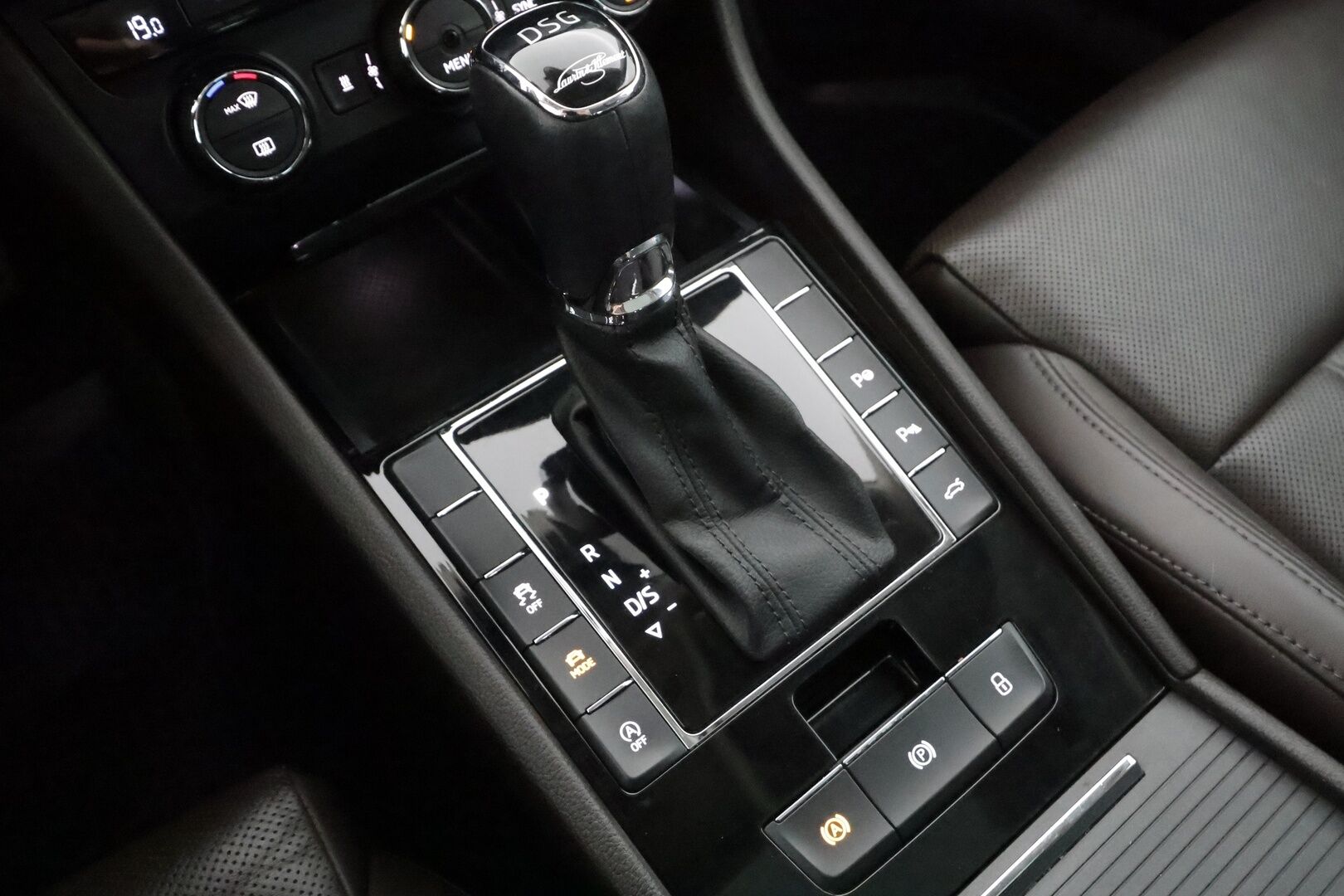 Skoda Superb 2017 2,0 TDI 190 4x4 L&K DSG * Canton / Webasto / Koukku / ACC / Xenon / Kattoluukku / Ilmastoitu Muistipenkki * - Suomi-auto / Kahdet renkaat aluvanteilla