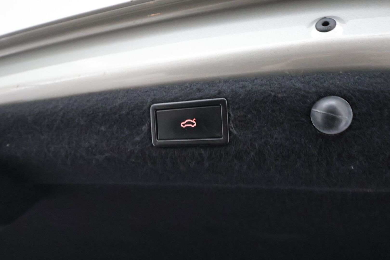 Skoda Superb 2017 2,0 TDI 190 4x4 L&K DSG * Canton / Webasto / Koukku / ACC / Xenon / Kattoluukku / Ilmastoitu Muistipenkki * - Suomi-auto / Kahdet renkaat aluvanteilla