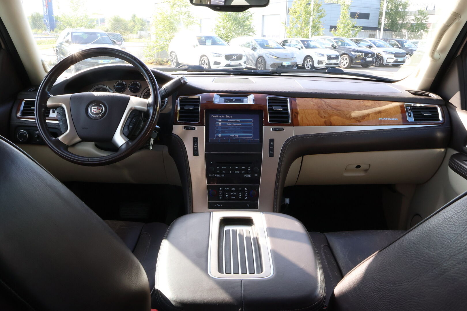 Cadillac Escalade 2011 6.2 V8 Sport Luxury 4WD - 3,99 % KORKOTARJOUS TÄHÄN AUTOON - MYYDÄÄN HUUTOKAUPAT.COM!