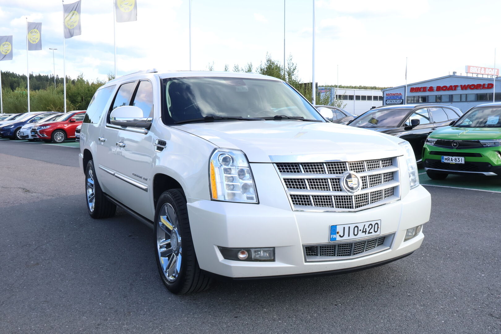 Cadillac Escalade 2011 6.2 V8 Sport Luxury 4WD - 3,99 % KORKOTARJOUS TÄHÄN AUTOON - MYYDÄÄN HUUTOKAUPAT.COM!