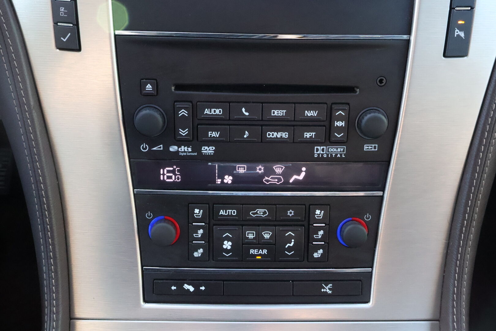 Cadillac Escalade 2011 6.2 V8 Sport Luxury 4WD - 3,99 % KORKOTARJOUS TÄHÄN AUTOON - MYYDÄÄN HUUTOKAUPAT.COM!