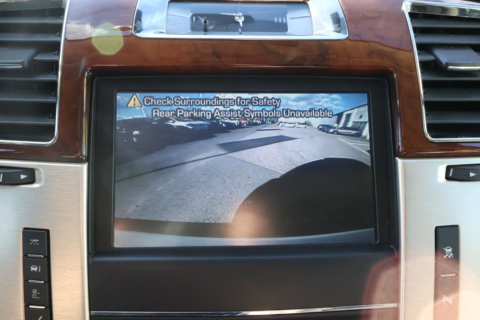 CADILLAC ESCALADE 2011 6.2 V8 Sport Luxury 4WD - Suomiauto / Harvinaisuus / Bose Audio / Vetokoukku / Kattoluukku / Nahkasisusta / Peruutuskamera / Supervarusteet / Puhdas Historia!!!