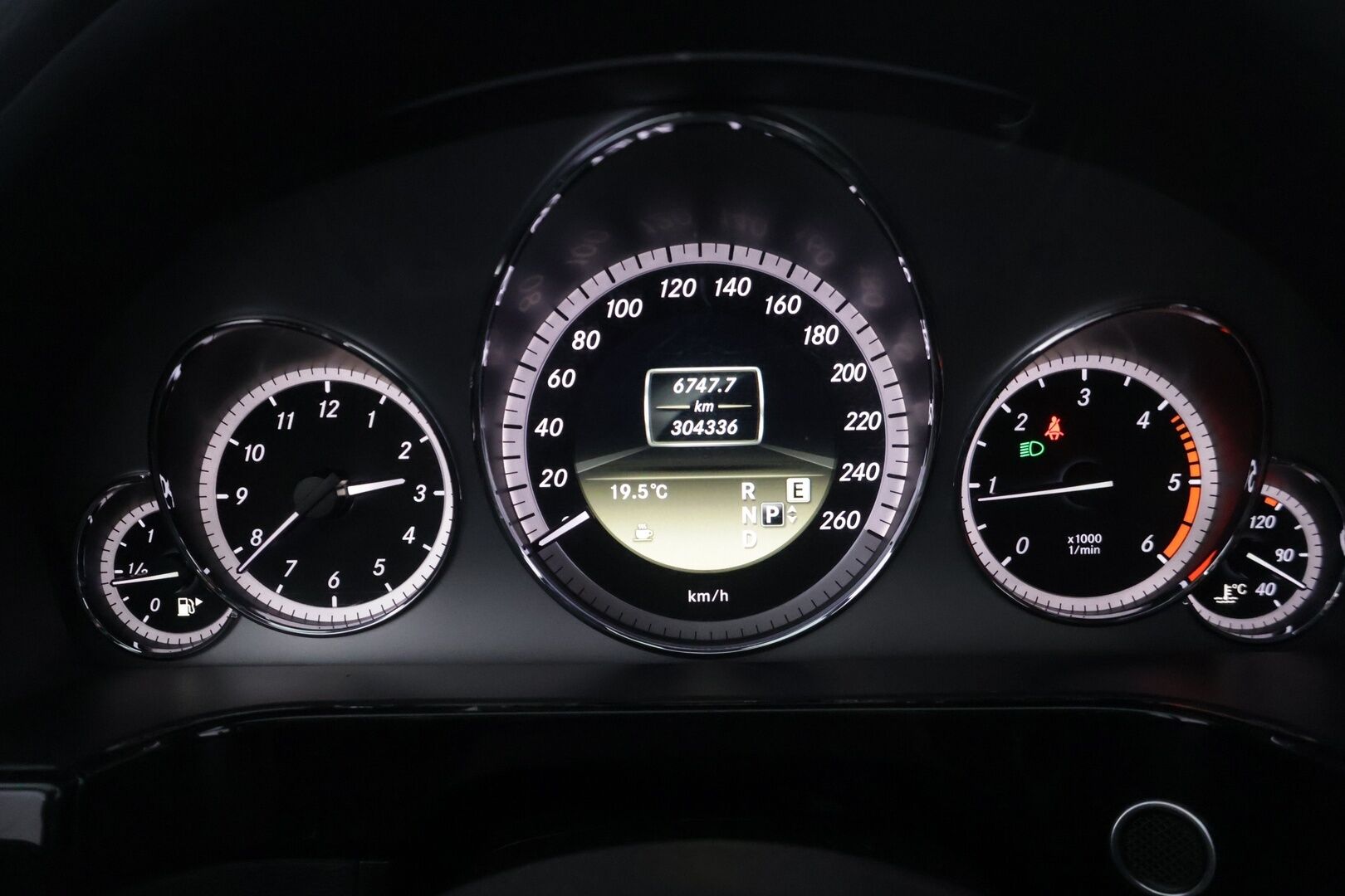 Mercedes-Benz E 2011 250 CDI BE T A Premium Business YritysOutlet - Myydään vain yrityksille *