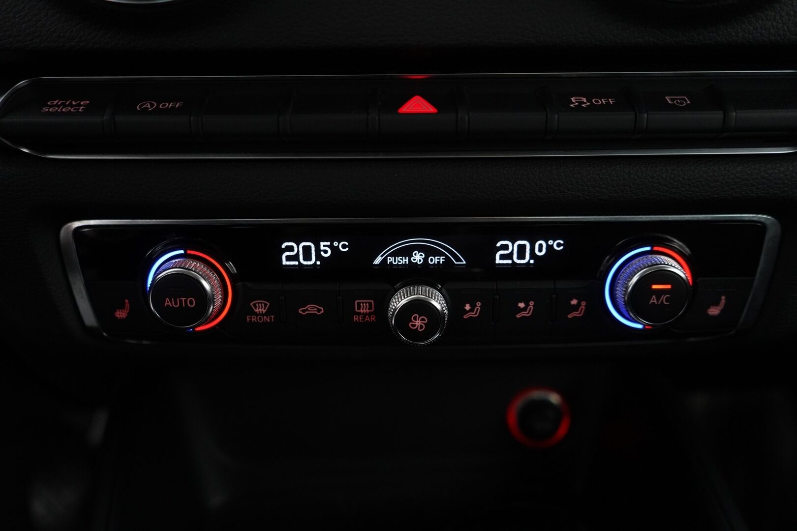 Audi A3 2013 1.4 TFSI 90 kW LE CC * Vakkari / Tutka / Lohkolämmitin / Bluetooth * - Suomi-auto / Juuri katsastettu ja huollettu! / Jakohihna vaihdettu 184tkm 7/23 - Osta nyt, maksa vasta ensi vuonna