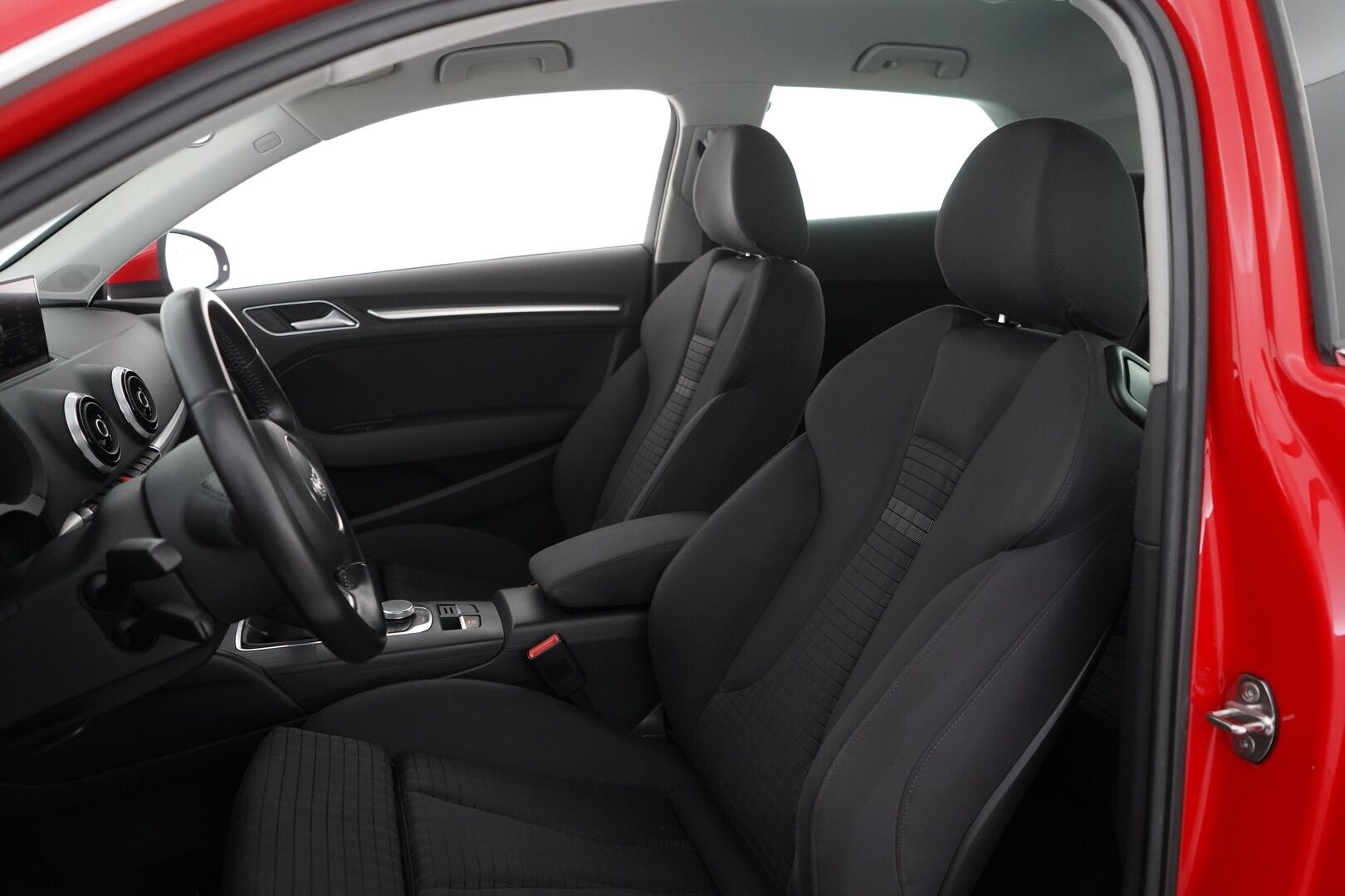 Audi A3 2013 1.4 TFSI 90 kW LE CC * Vakkari / Tutka / Lohkolämmitin / Bluetooth * - Suomi-auto / Juuri katsastettu ja huollettu! / Jakohihna vaihdettu 184tkm 7/23 - Osta nyt, maksa vasta ensi vuonna