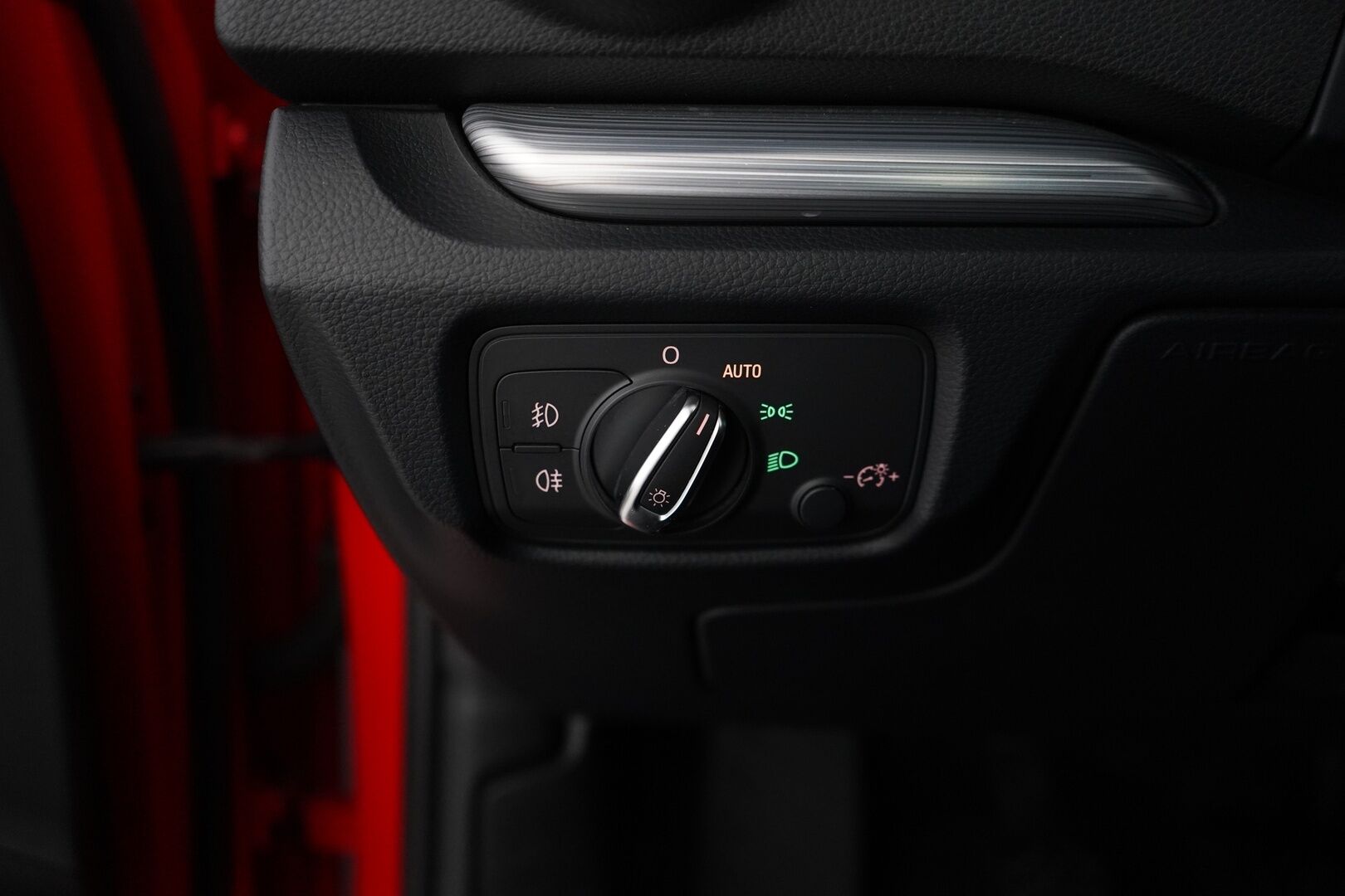 Audi A3 2013 1.4 TFSI 90 kW LE CC * Vakkari / Tutka / Lohkolämmitin / Bluetooth * - Suomi-auto / Juuri katsastettu ja huollettu! / Jakohihna vaihdettu 184tkm 7/23 - Osta nyt, maksa vasta ensi vuonna