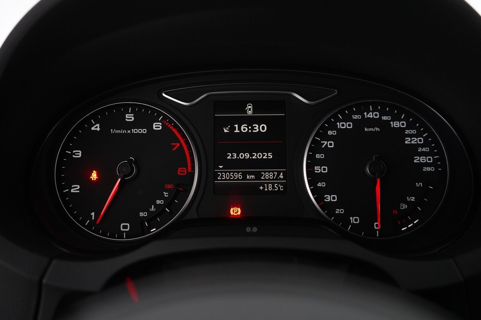 Audi A3 2013 1.4 TFSI 90 kW LE CC * Vakkari / Tutka / Lohkolämmitin / Bluetooth * - Suomi-auto / Juuri katsastettu ja huollettu! / Jakohihna vaihdettu 184tkm 7/23 - Osta nyt, maksa vasta ensi vuonna