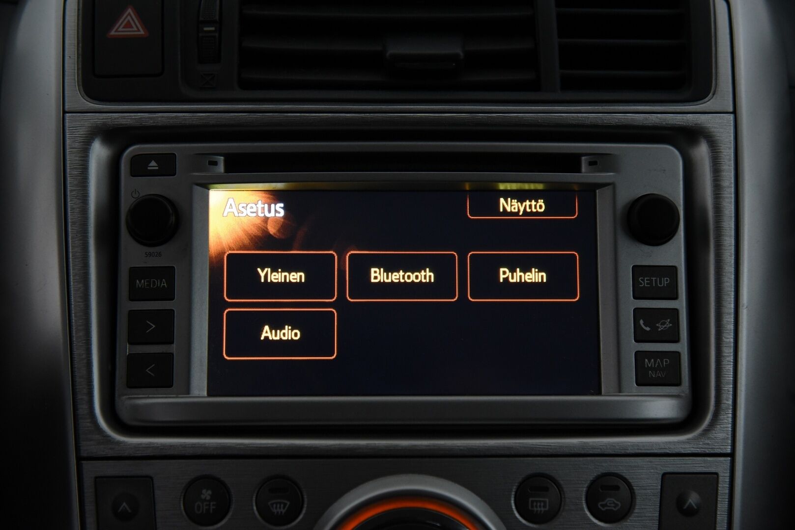 Toyota Verso 2012 2,0 D-4D Family 7p /  – Tämä auto myydään YritysOutlet -valikoimasta vain yritykselle - P. Kamera / Navi / P. Tutkat / Koukku