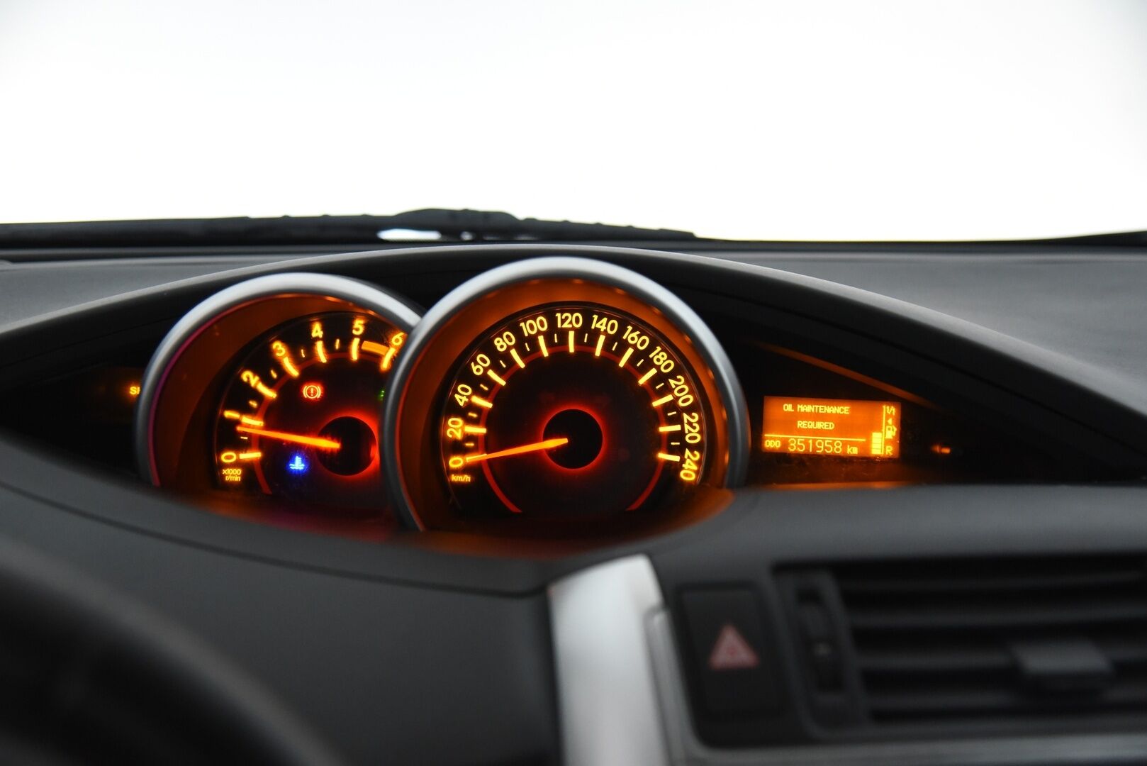 Toyota Verso 2012 2,0 D-4D Family 7p /  – Tämä auto myydään YritysOutlet -valikoimasta vain yritykselle - P. Kamera / Navi / P. Tutkat / Koukku