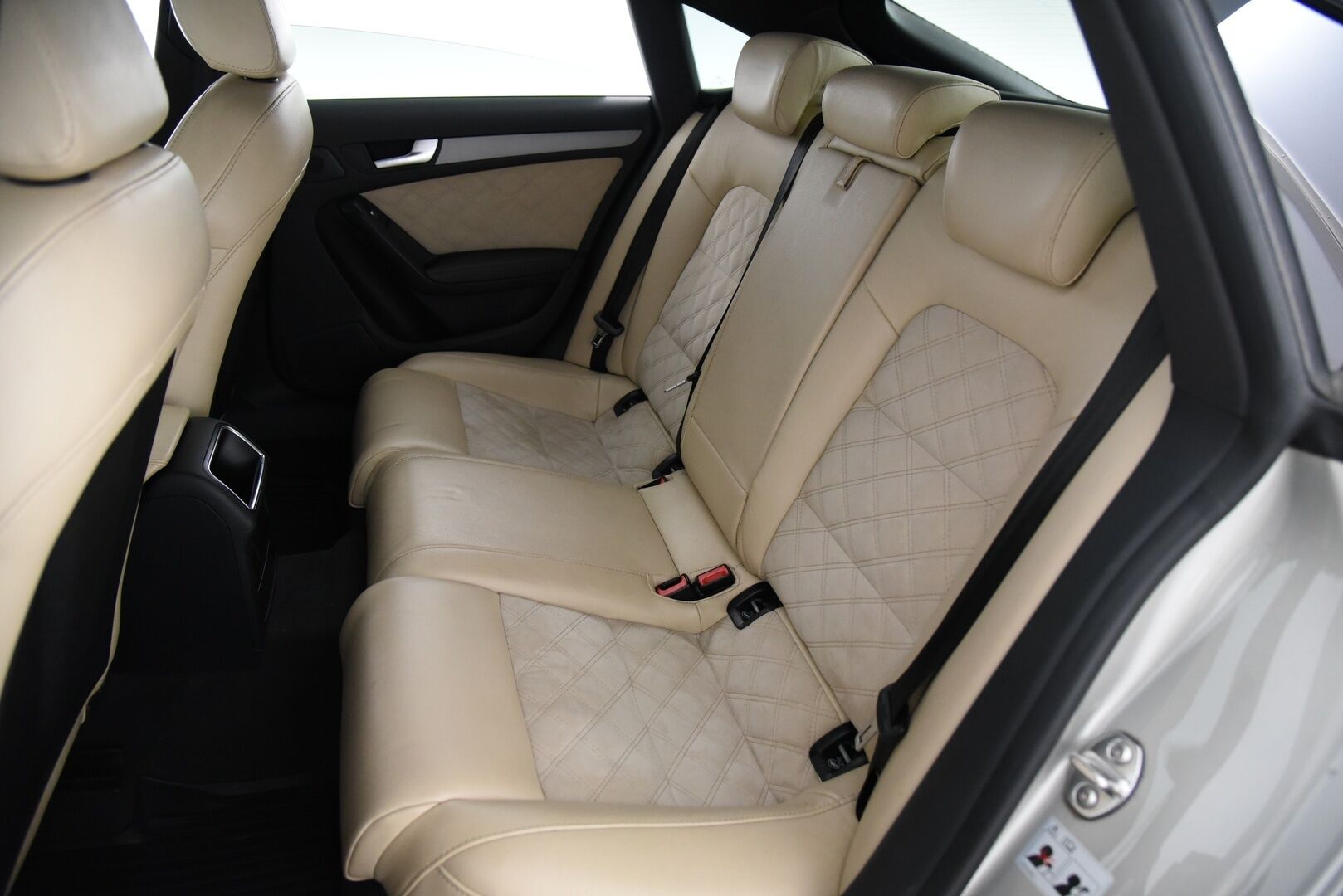 Audi A5 2013 Sportback Black Edition 2,0 TDI DPF 105 kW multitronic-autom. / Adapt. vak / Vetokoukku / Lohko + sis. pistoke / Audi Lane Assist - Erikoissisusta / Xenon -ajovalot / Musta sisäkatto / 2x hyvät renkaat