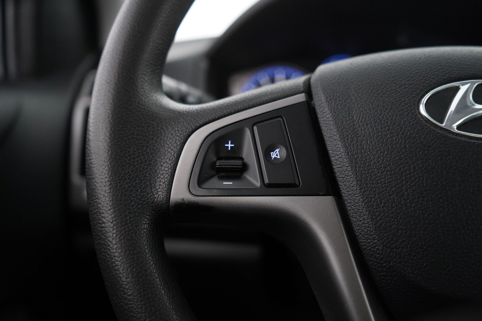 Hyundai i20 2013 1.2 5MT Classic 5d - Myydään huutokaupat.com sivulla!