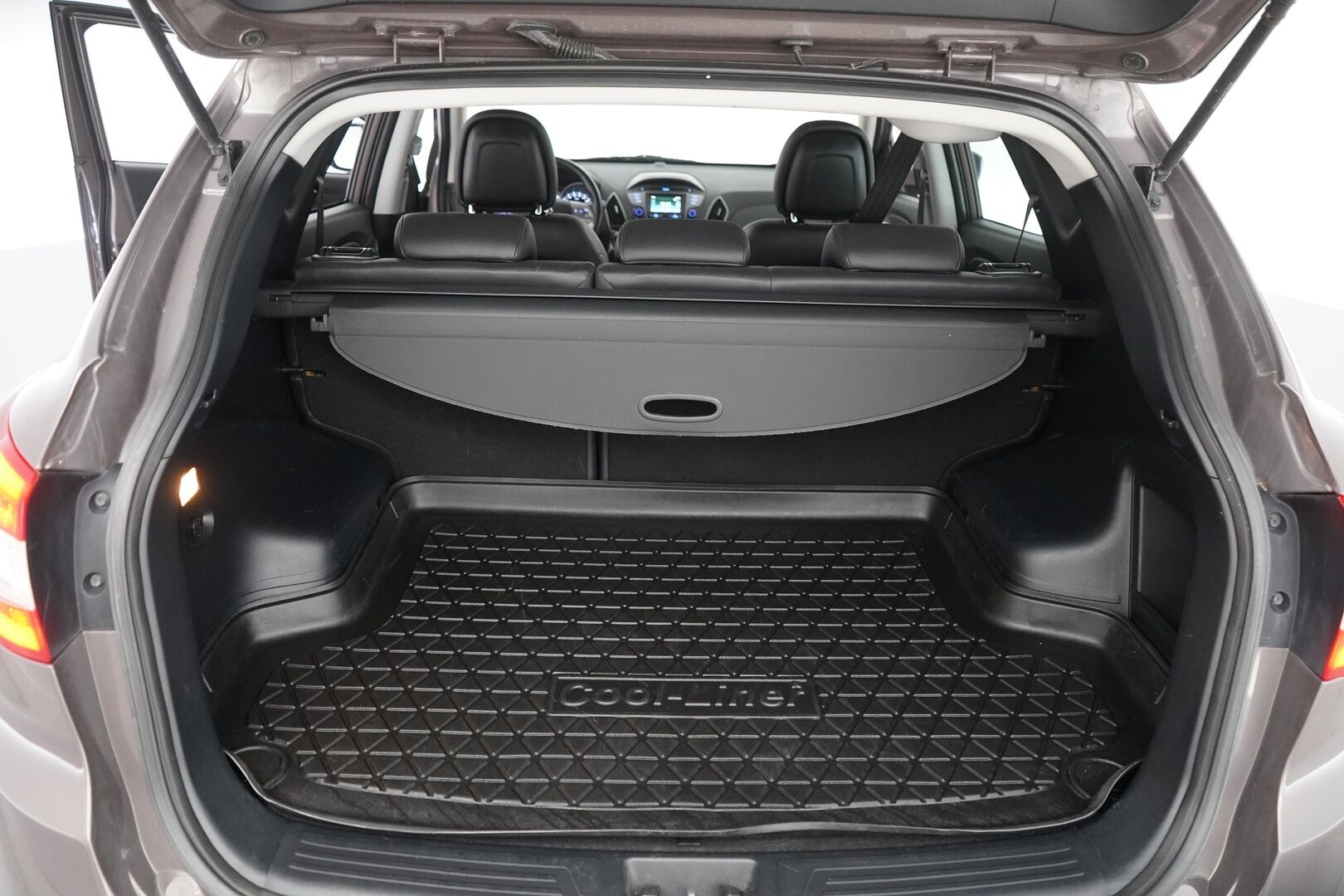 Hyundai ix35 2014 4WD 2,0 GDI 6AT Style *Kamera / Lohko / Vakkari / Puolinahat / Keyless* - Suomi-auto / Kahdet renkaat alumiinivantein / Siisti kuntoinen / Katsastettu 28.3.2025 / Huollettu 108tkm