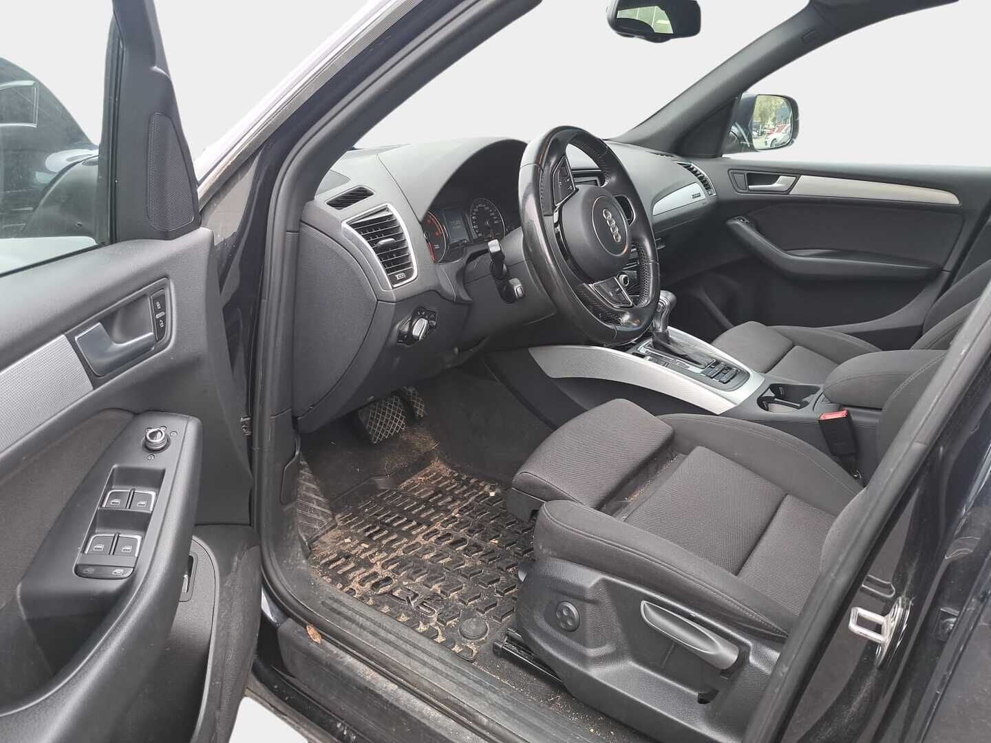 Audi Q5 2013 Business 2,0 TDI 130 kW quattro S tronic * Facelift / Suomiauto / Koukku / Lohkolämmitin / Sport-penkit / Lisävalo * - *Asiallisesti huollettu Suomiauto! / Kahdet renkaat / Xenon / Siisti! *